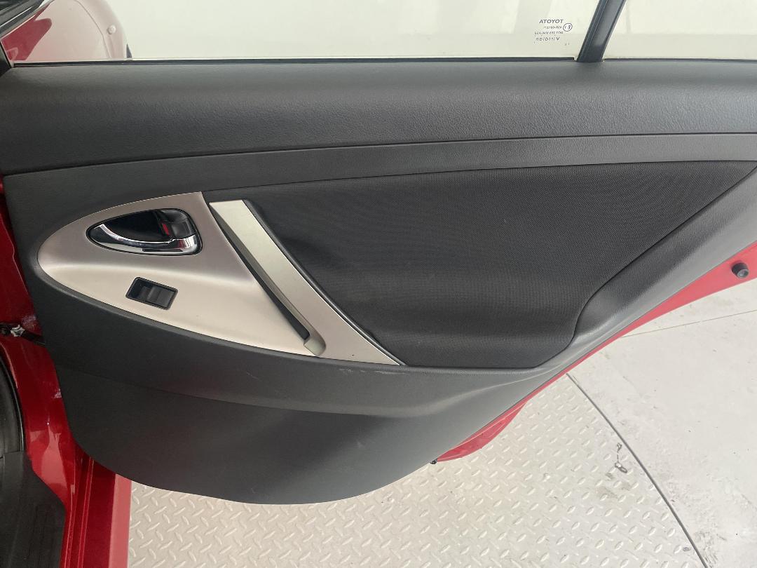 Photo '19' of Toyota Camry