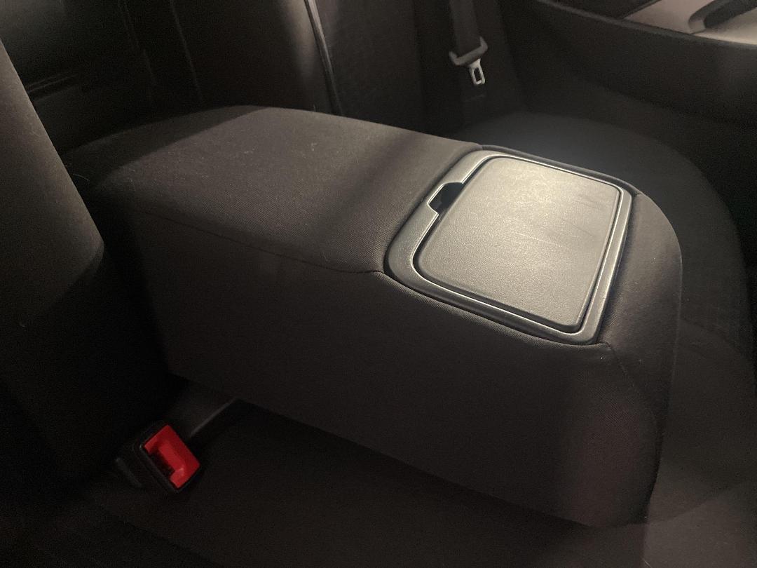 Photo '23' of Toyota Camry