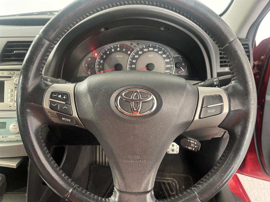 Photo '27' of Toyota Camry