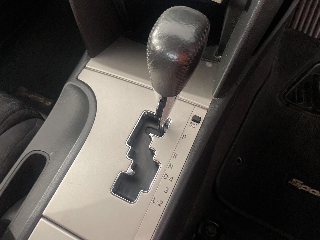 Photo '31' of Toyota Camry