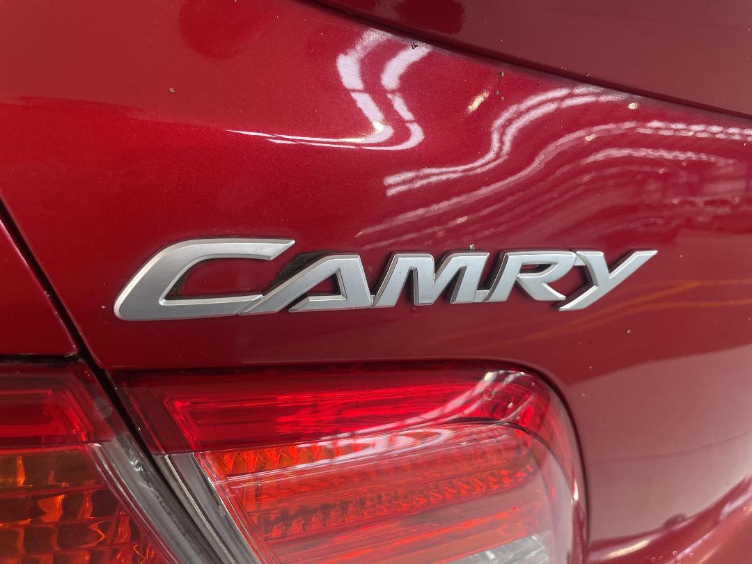 Photo '35' of Toyota Camry