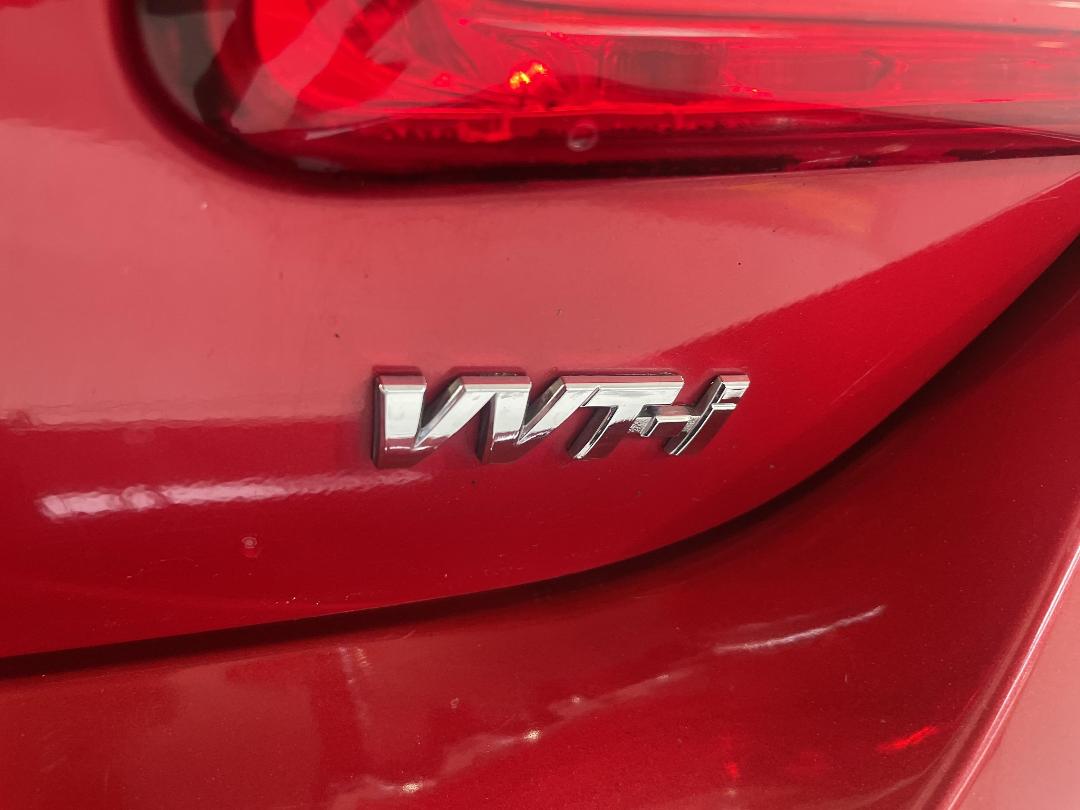 Photo '37' of Toyota Camry