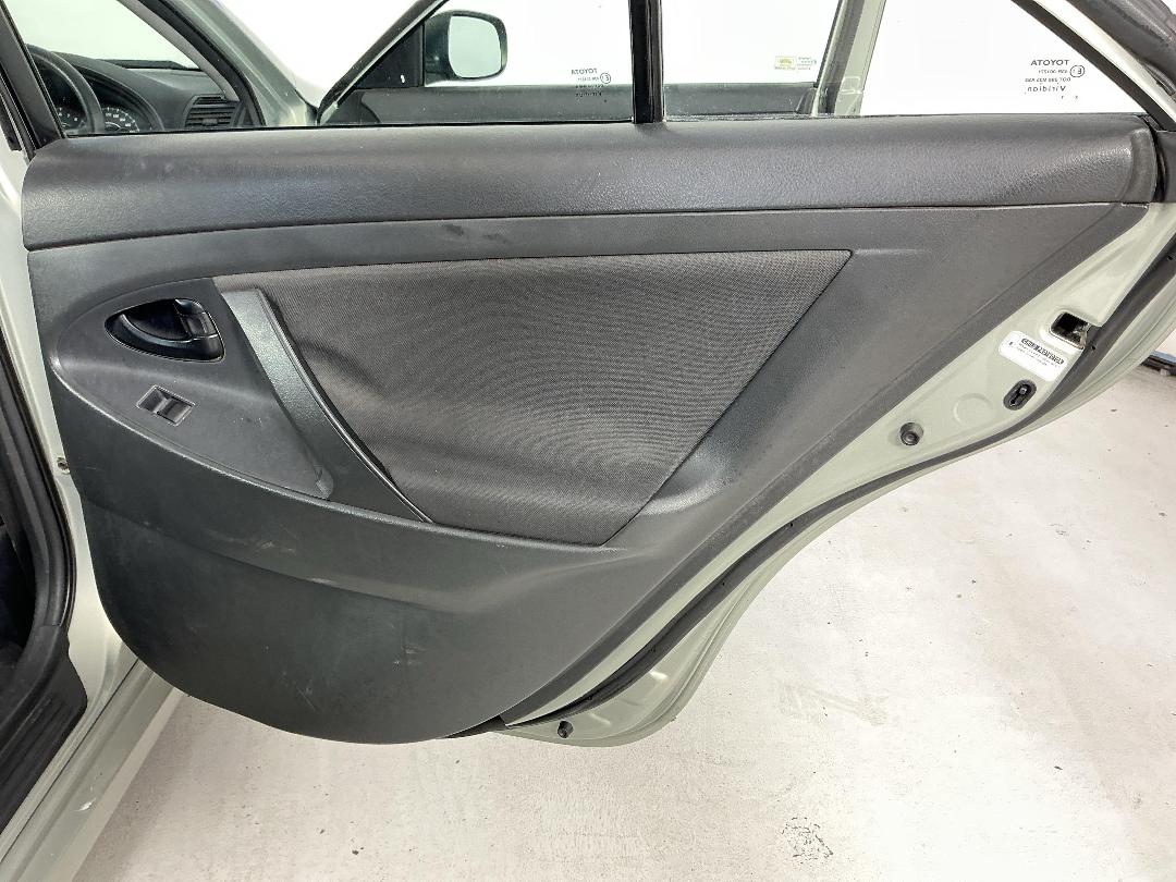 Photo '19' of Toyota Camry