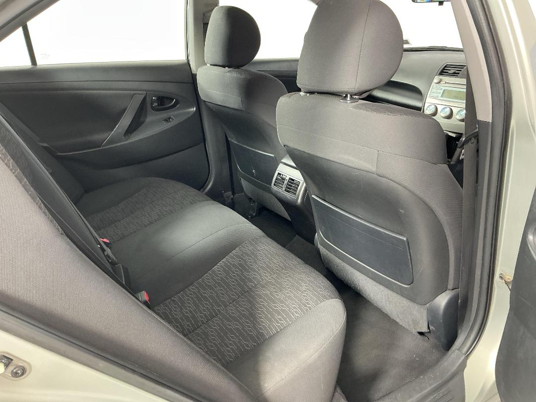 Photo '20' of Toyota Camry