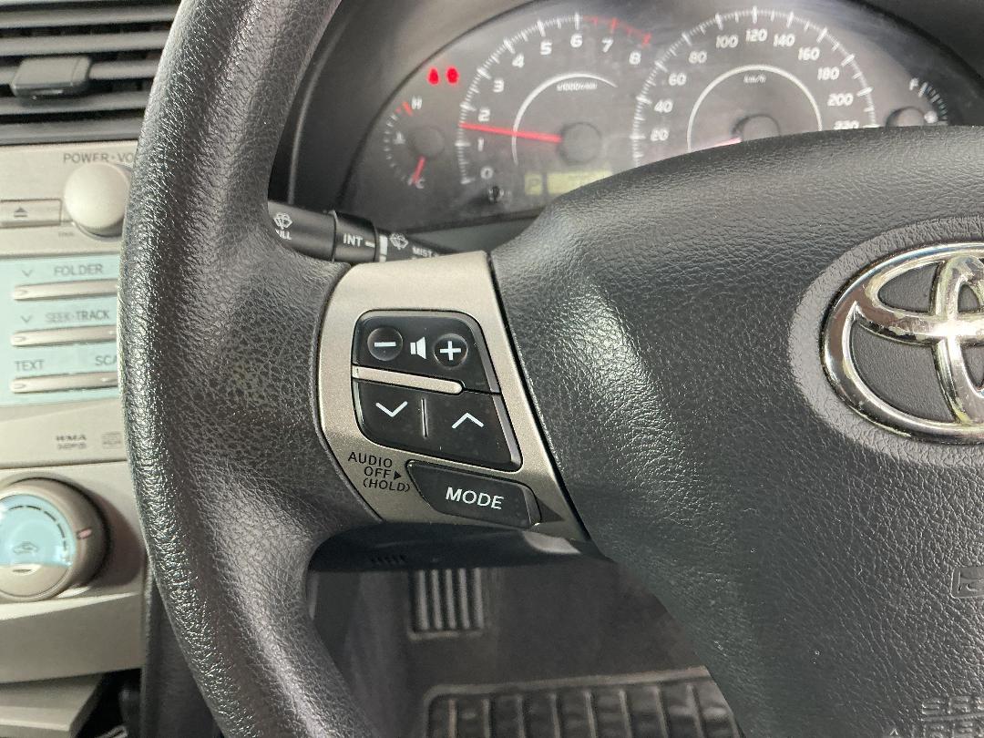 Photo '23' of Toyota Camry