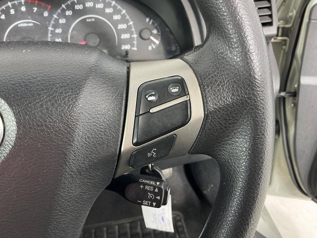 Photo '24' of Toyota Camry