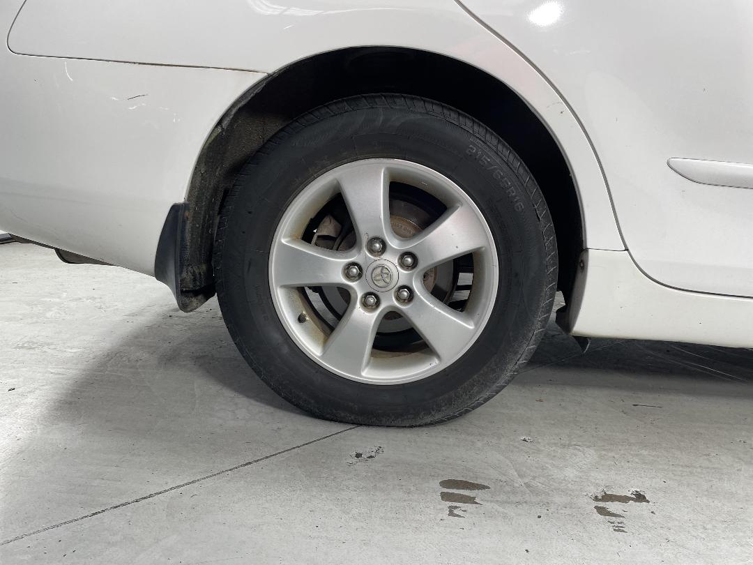 Photo '12' of Toyota Camry Photo '12' of Toyota Camry