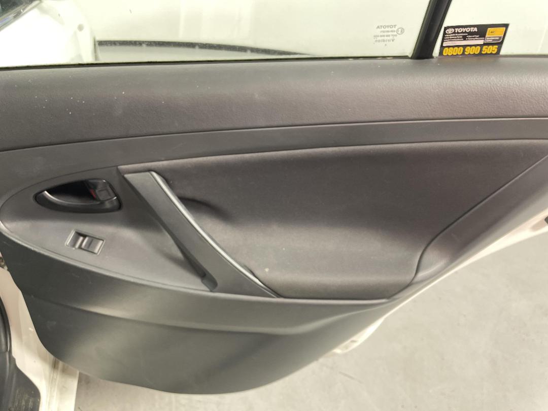 Photo '19' of Toyota Camry Photo '19' of Toyota Camry