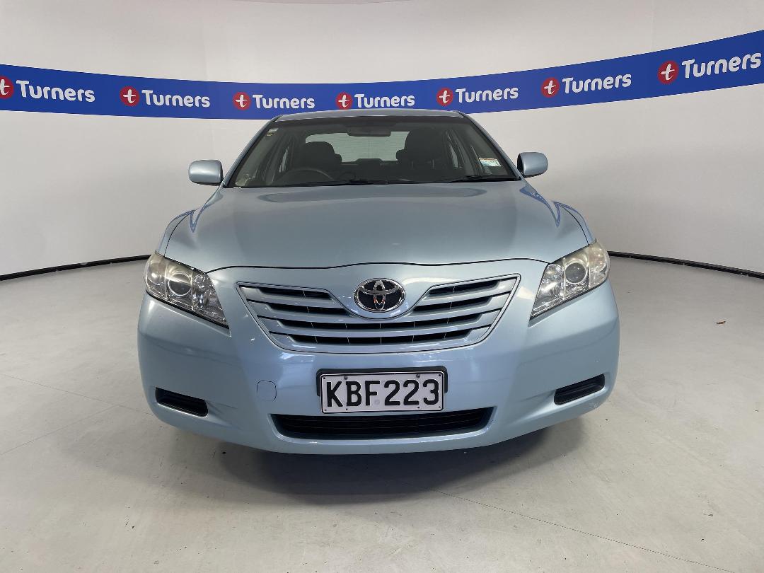 Photo '2' of Toyota Camry Photo '2' of Toyota Camry