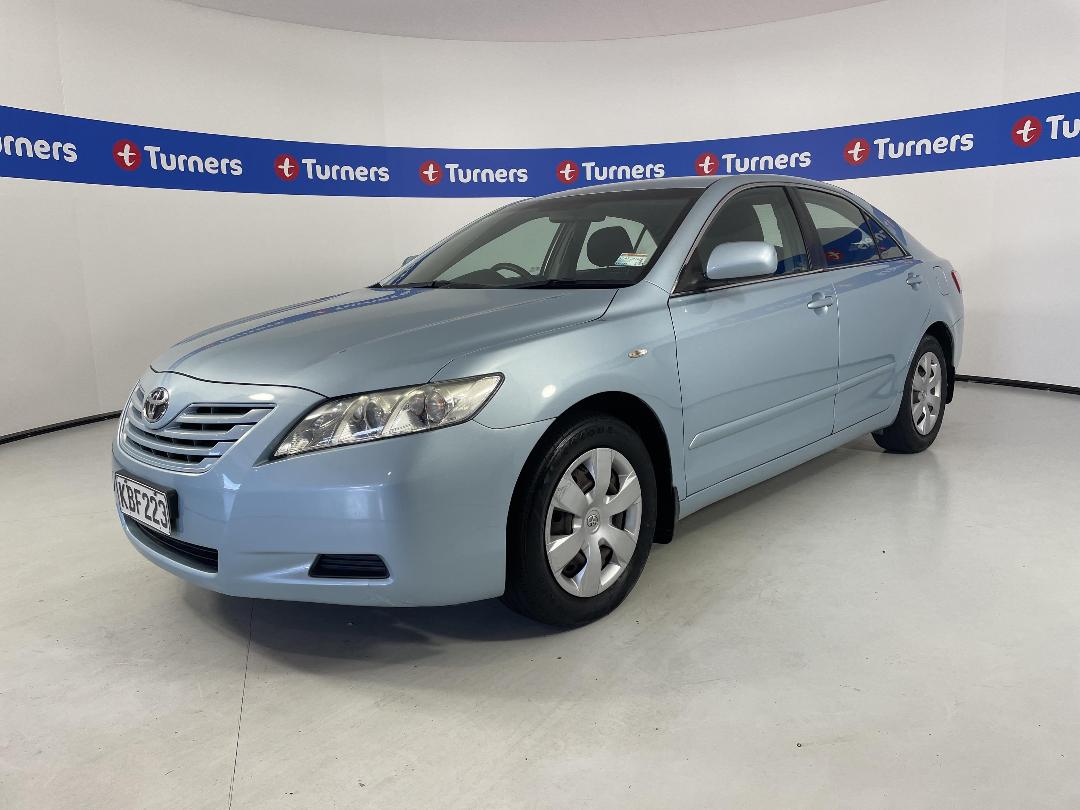 Photo '4' of Toyota Camry Photo '4' of Toyota Camry