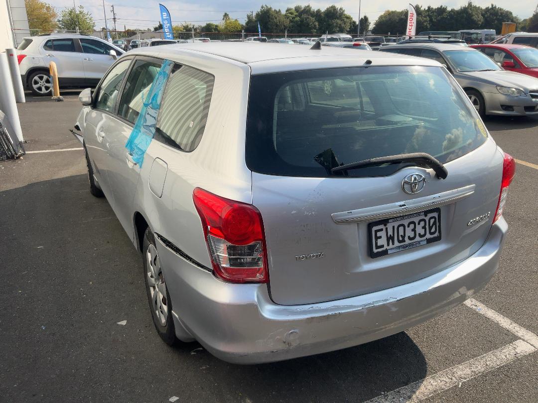 Photo '3' of Toyota Corolla Photo '3' of Toyota Corolla