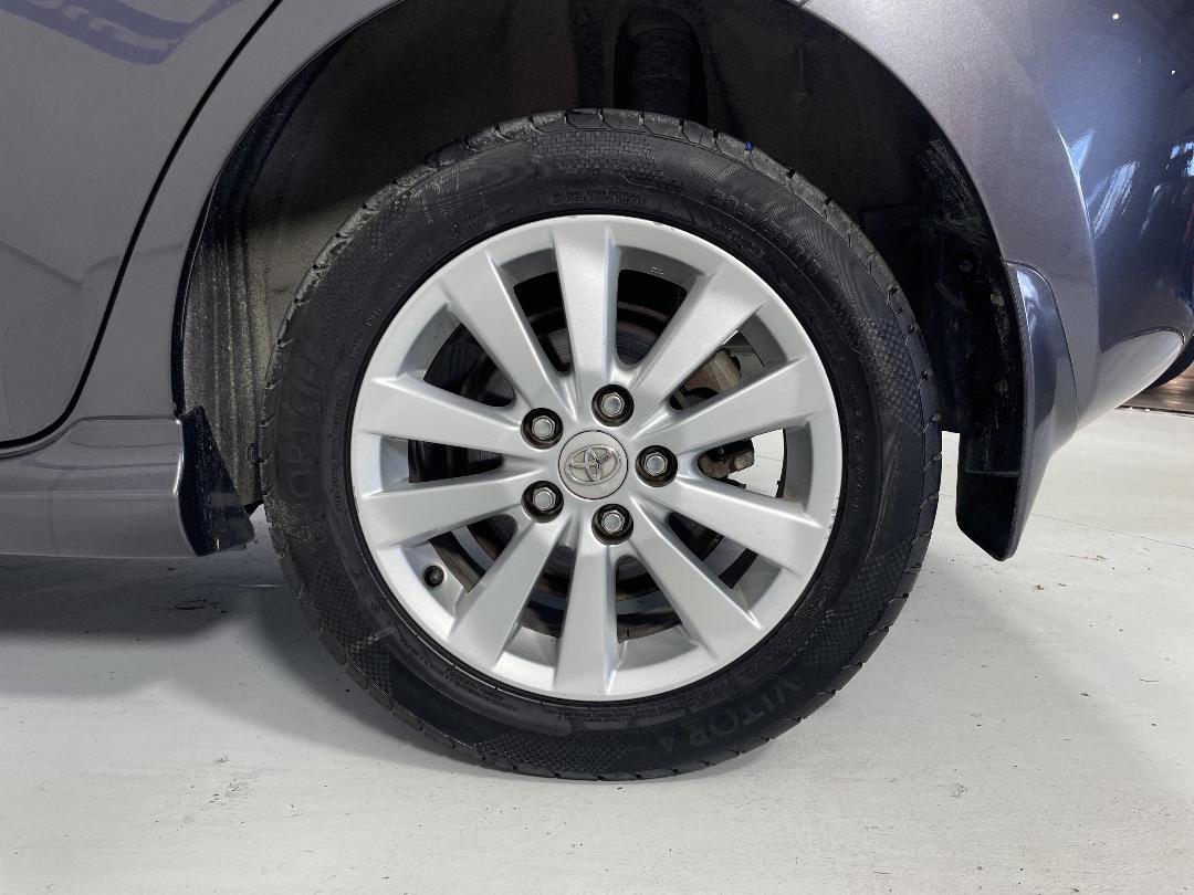 Photo '11' of Toyota Corolla