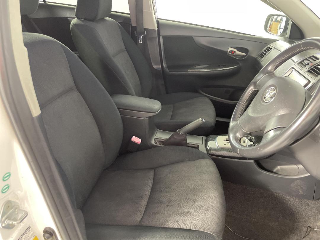 Photo '16' of Toyota Corolla