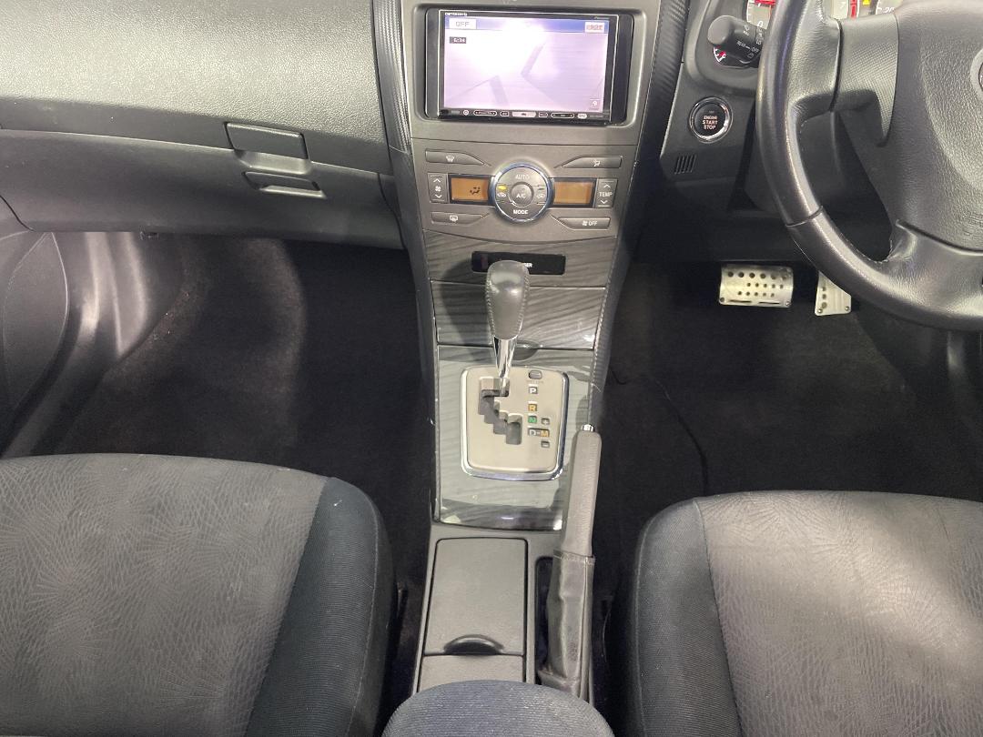 Photo '18' of Toyota Corolla