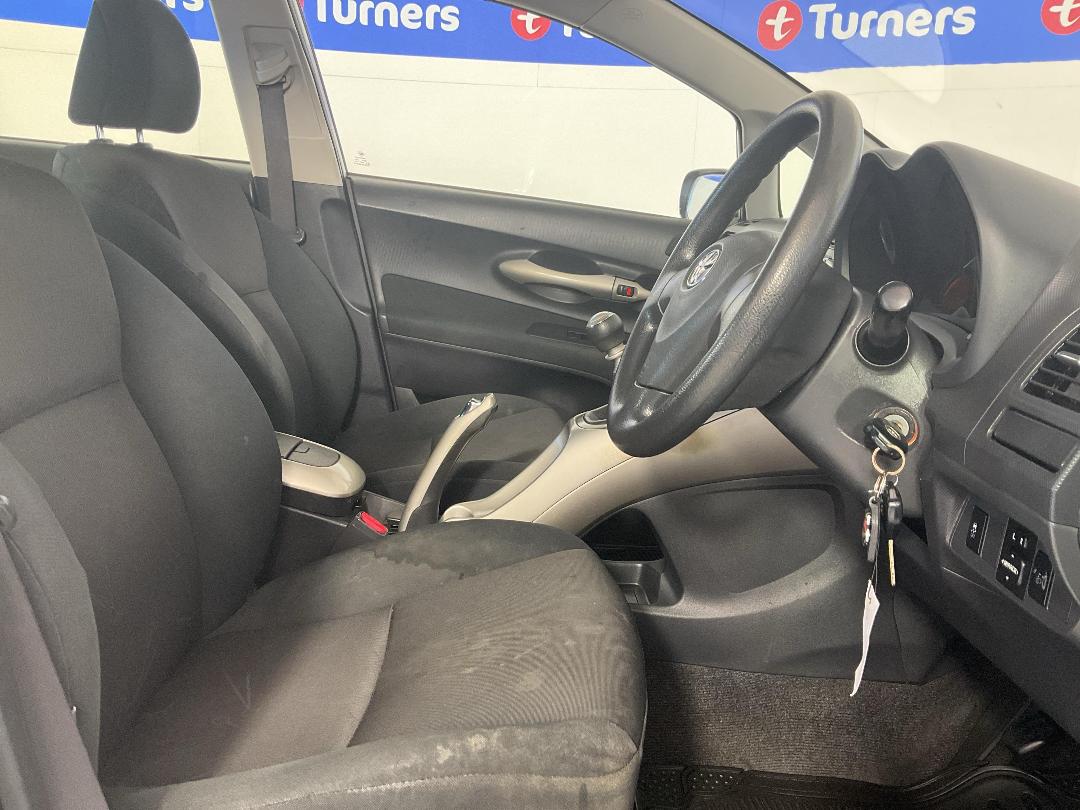 Photo '16' of Toyota Corolla