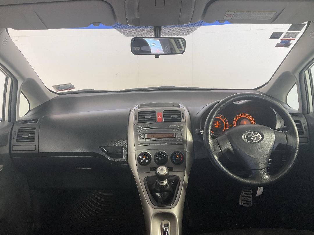 Photo '17' of Toyota Corolla