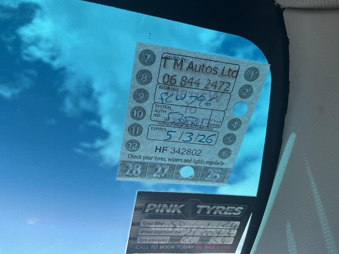 Photo '10' of Toyota Corolla GX Photo '10' of Toyota Corolla GX