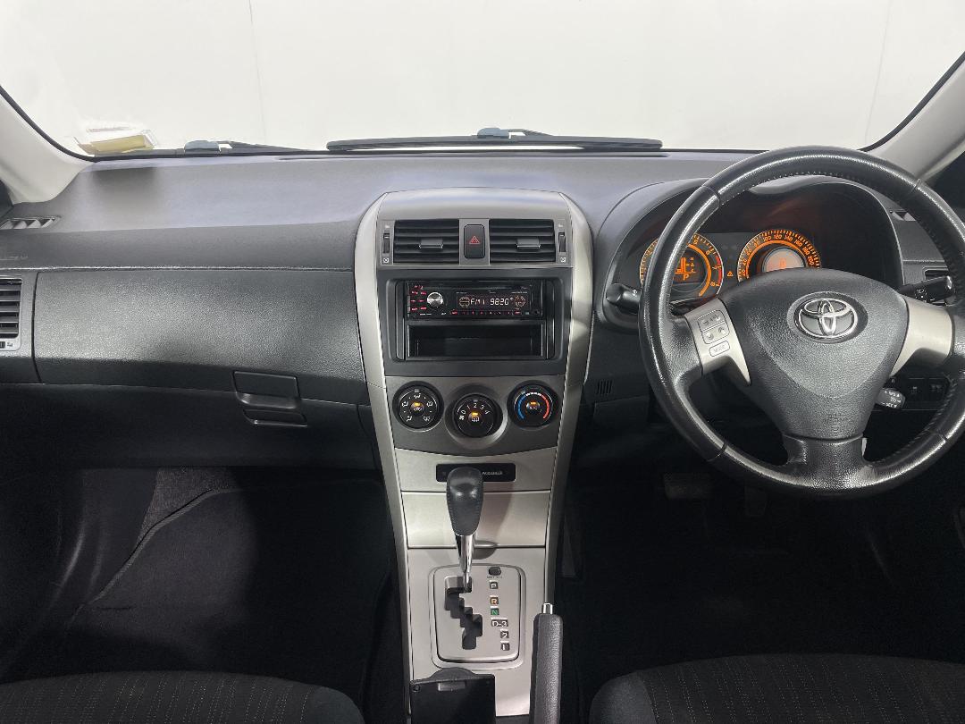 Photo '17' of Toyota Corolla Photo '17' of Toyota Corolla