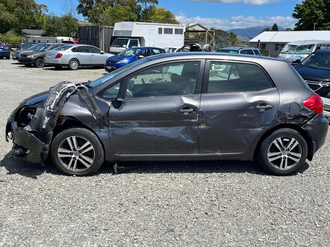 Photo '4' of Toyota Corolla