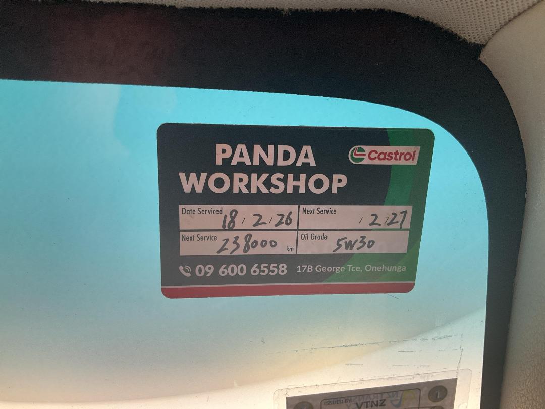 Photo '24' of Toyota Corolla Photo '24' of Toyota Corolla