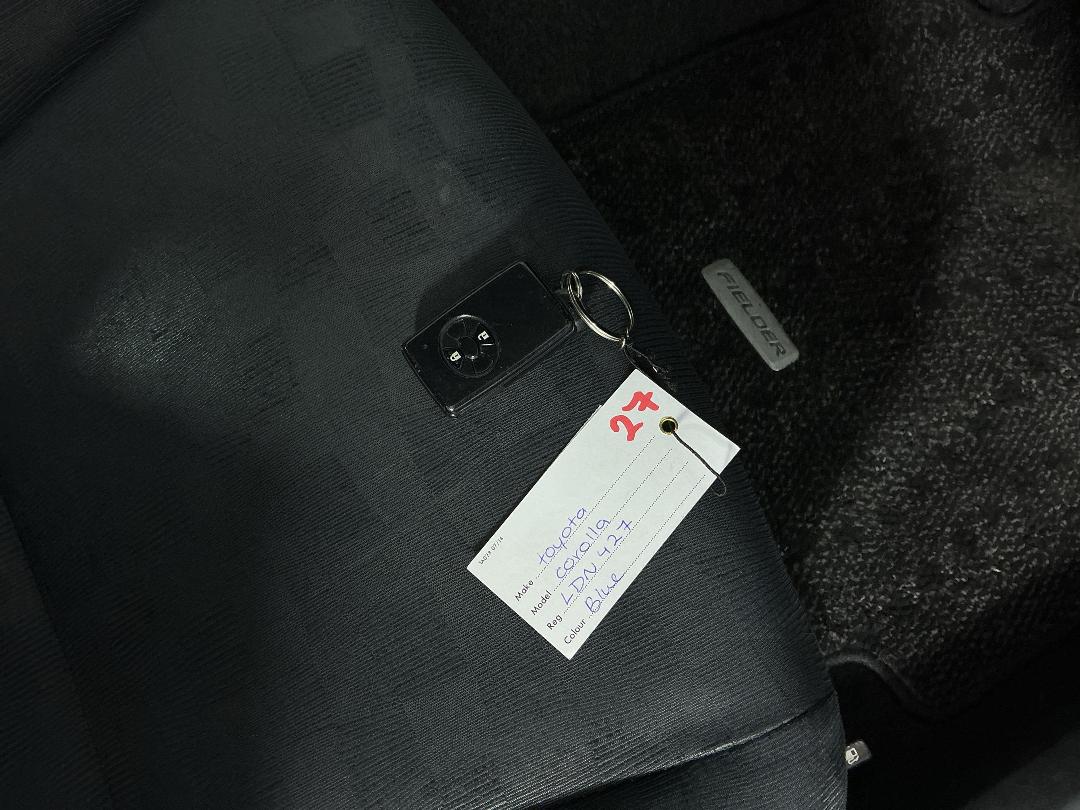 Photo '22' of Toyota Corolla