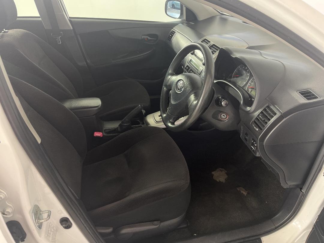 Photo '16' of Toyota Corolla