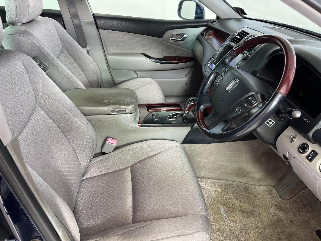 Photo '16' of Toyota Crown Photo '16' of Toyota Crown