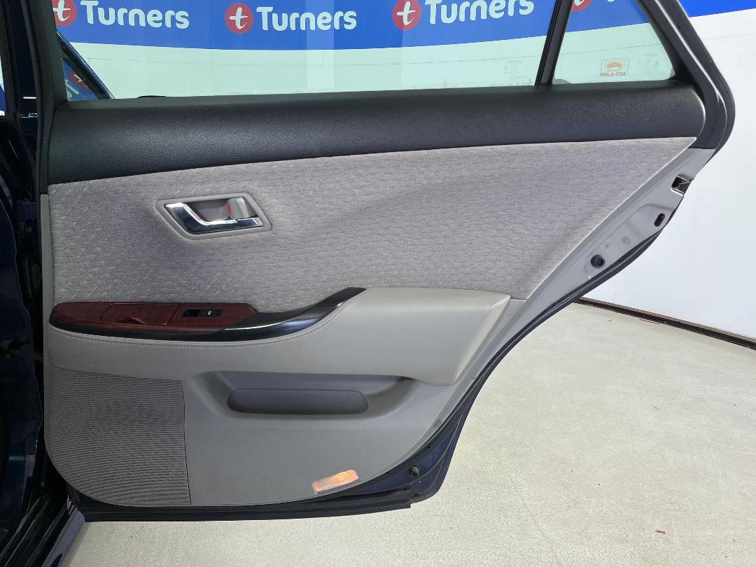 Photo '19' of Toyota Crown Photo '19' of Toyota Crown