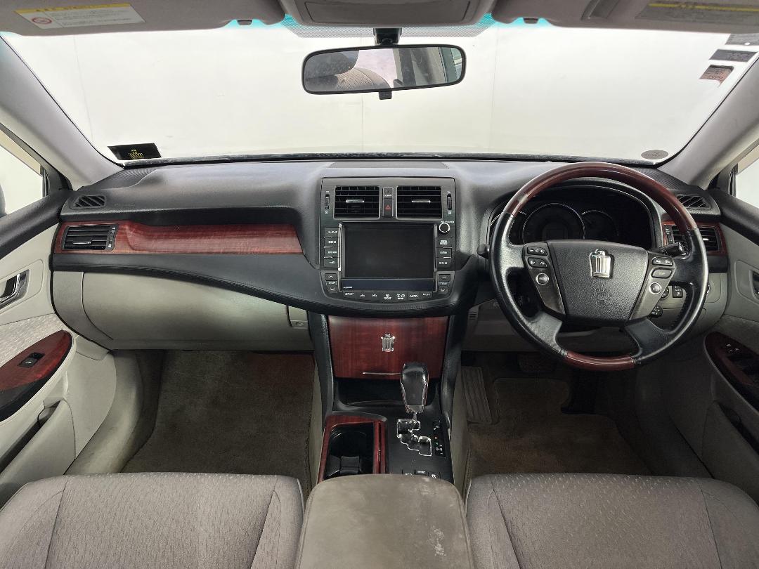 Photo '17' of Toyota Crown Photo '17' of Toyota Crown