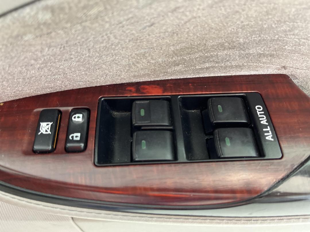 Photo '24' of Toyota Crown Photo '24' of Toyota Crown