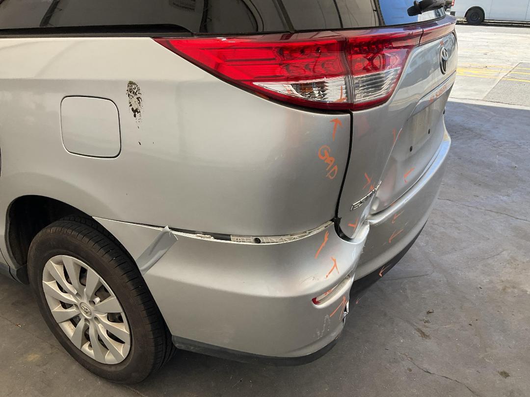 Photo '11' of Toyota Estima Photo '11' of Toyota Estima