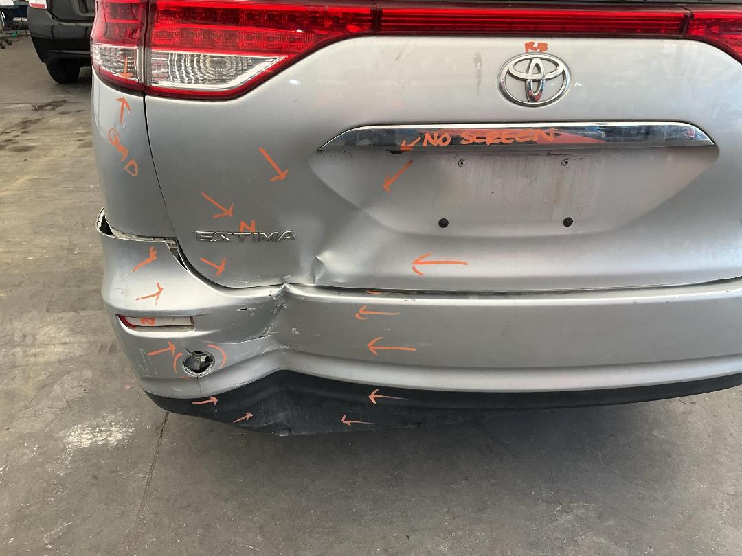 Photo '13' of Toyota Estima Photo '13' of Toyota Estima