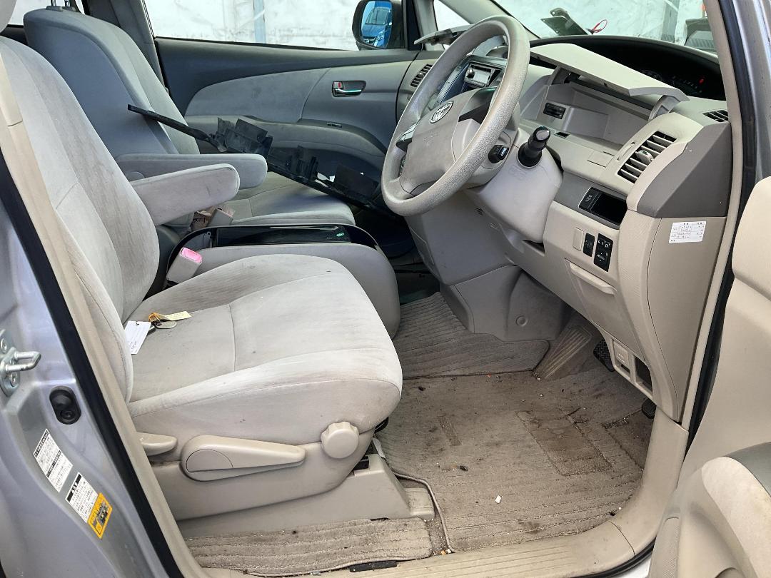 Photo '22' of Toyota Estima Photo '22' of Toyota Estima