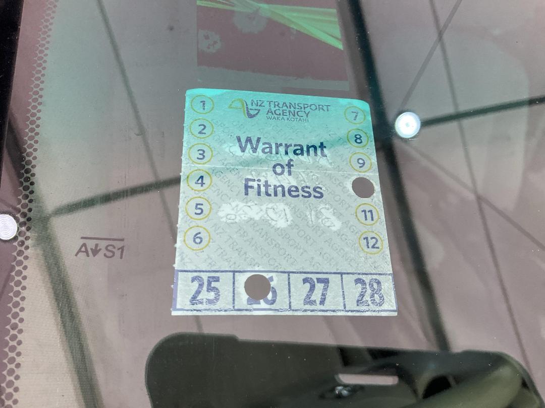 Photo '30' of Toyota Estima Photo '30' of Toyota Estima