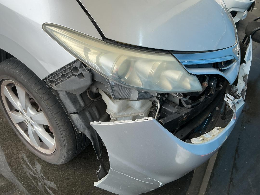 Photo '2' of Toyota Estima Hybrid Photo '2' of Toyota Estima Hybrid