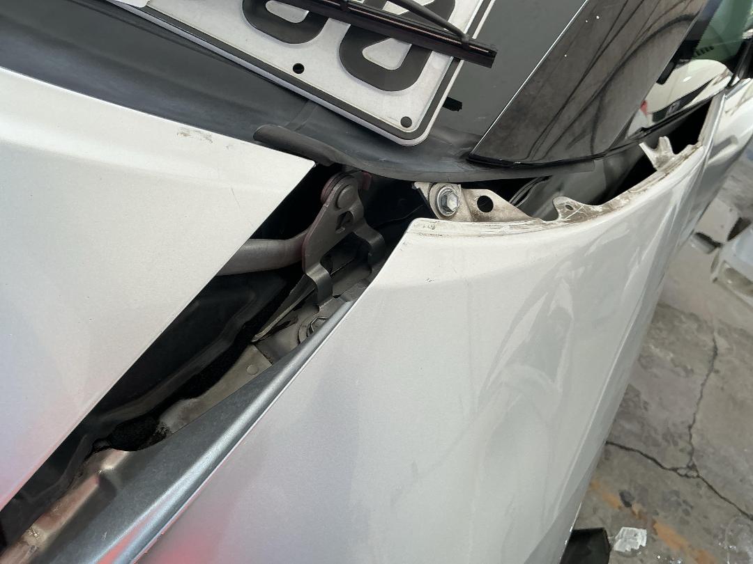 Photo '10' of Toyota Estima Hybrid Photo '10' of Toyota Estima Hybrid