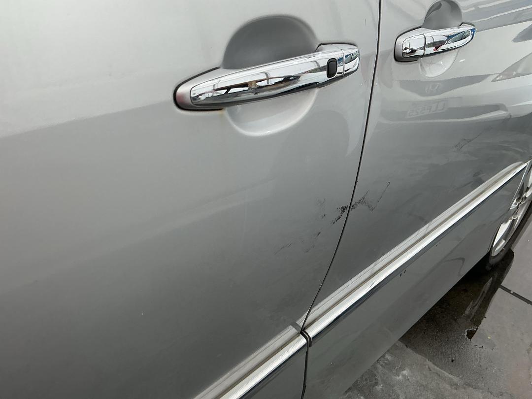 Photo '13' of Toyota Estima Hybrid Photo '13' of Toyota Estima Hybrid