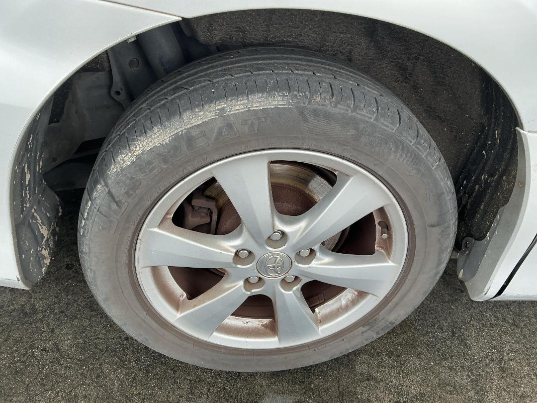 Photo '23' of Toyota Estima Hybrid Photo '23' of Toyota Estima Hybrid