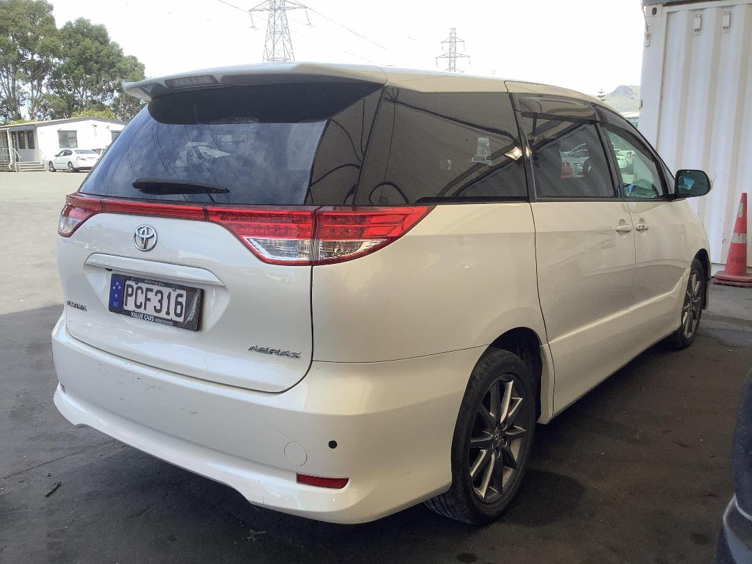 Photo '5' of Toyota Estima Photo '5' of Toyota Estima