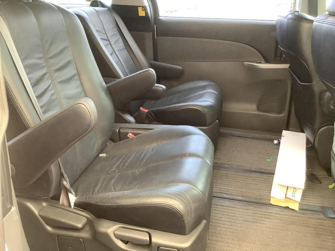 Photo '9' of Toyota Estima Photo '9' of Toyota Estima