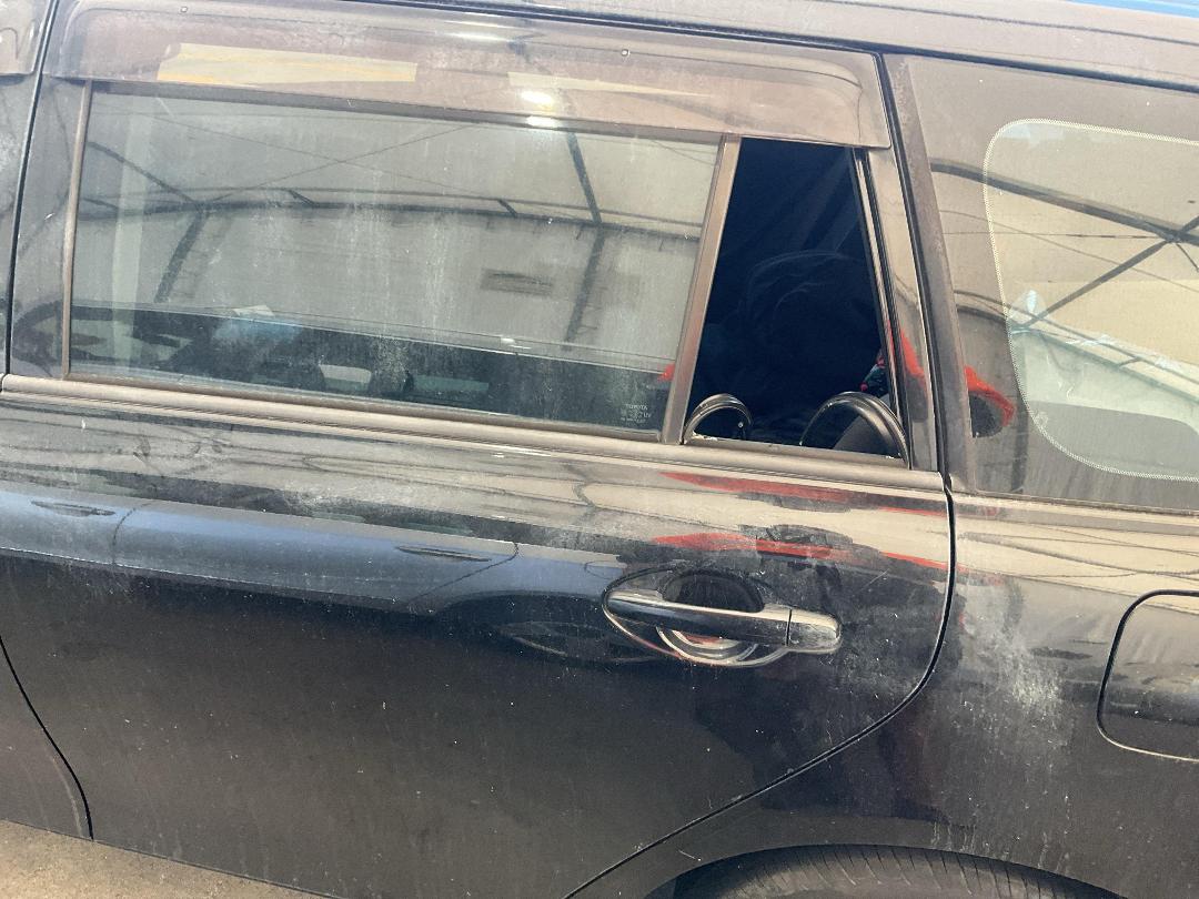 Photo '10' of Toyota Fielder