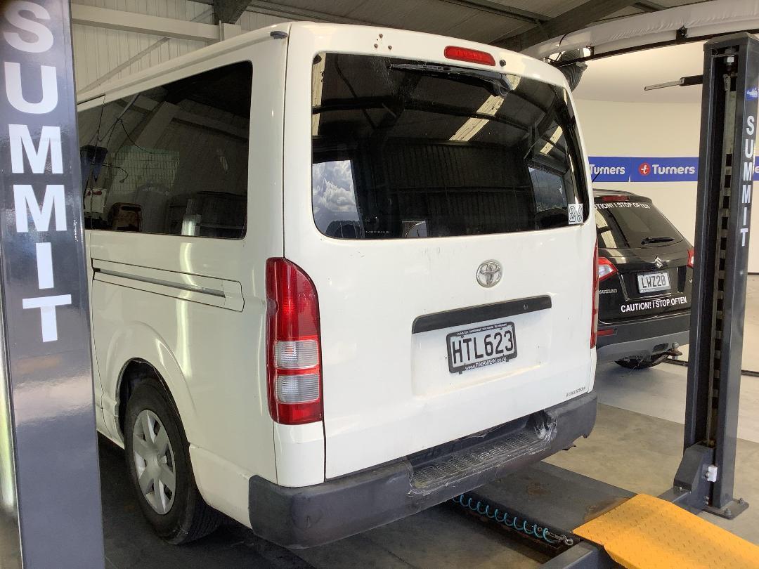 Photo '2' of Toyota Hiace