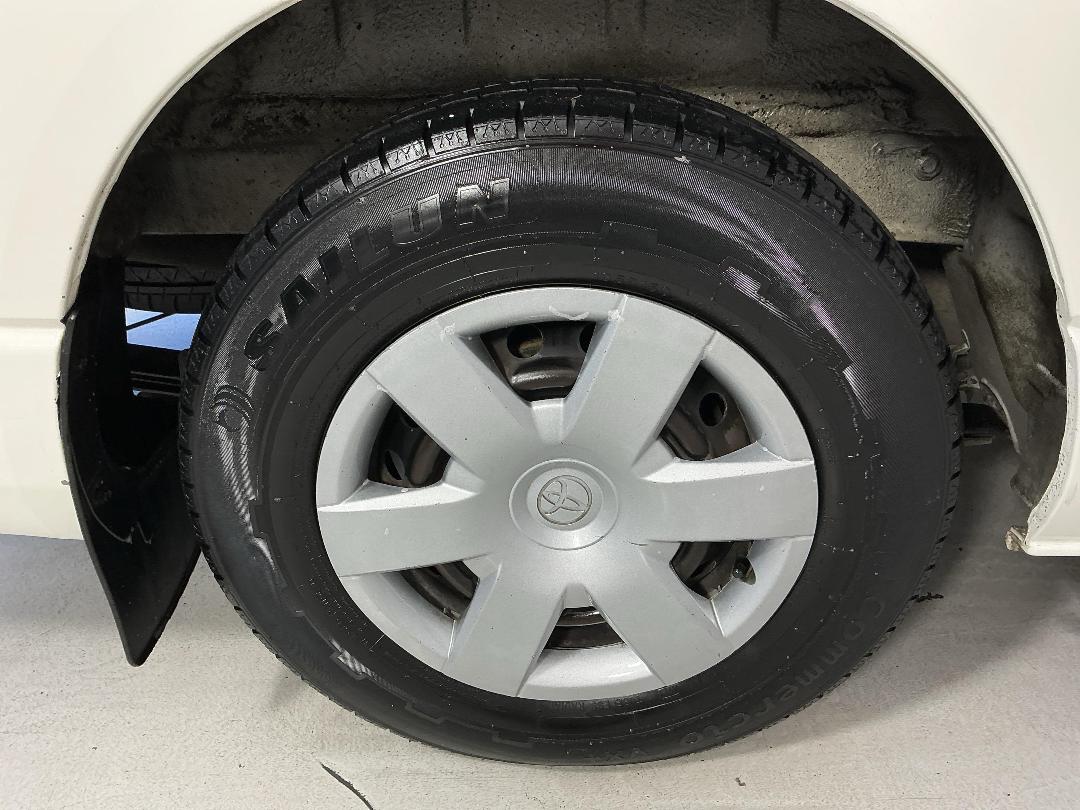 Photo '12' of Toyota Hiace