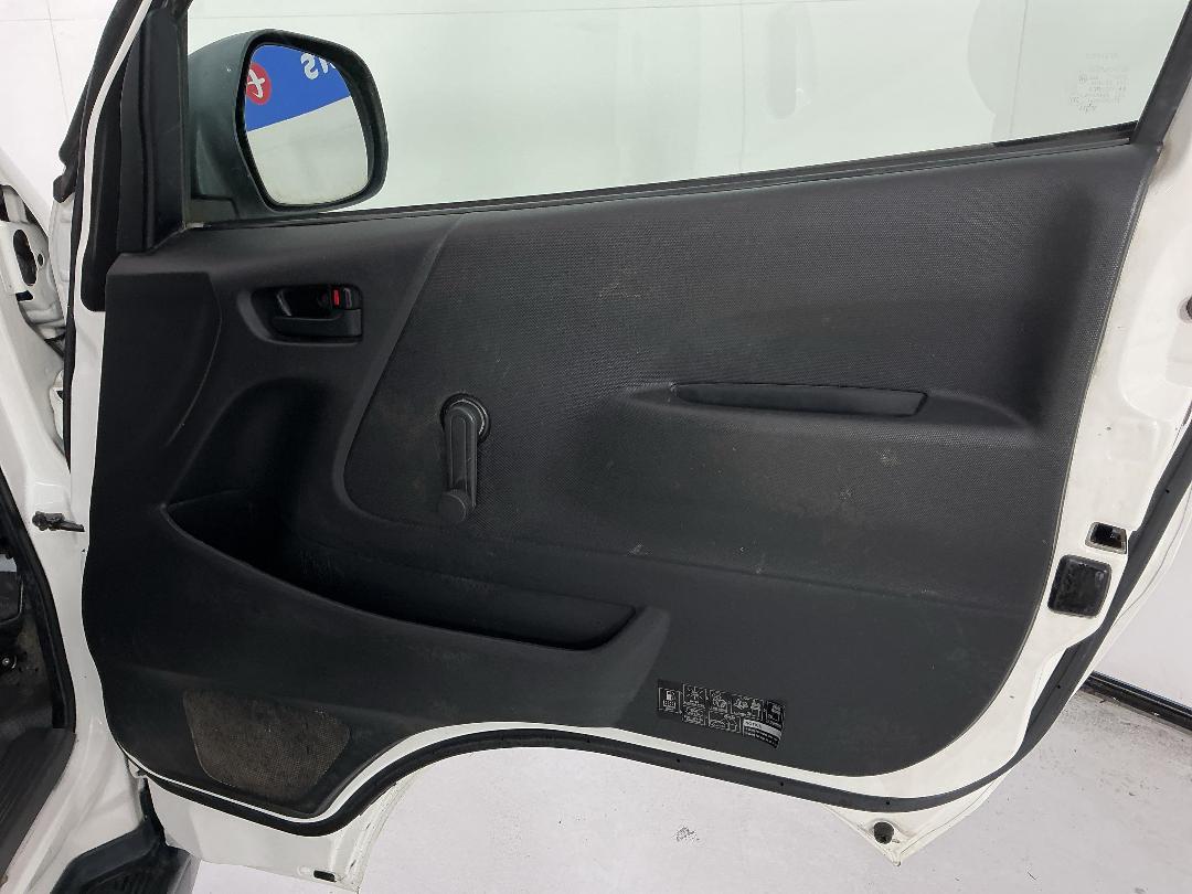 Photo '15' of Toyota Hiace