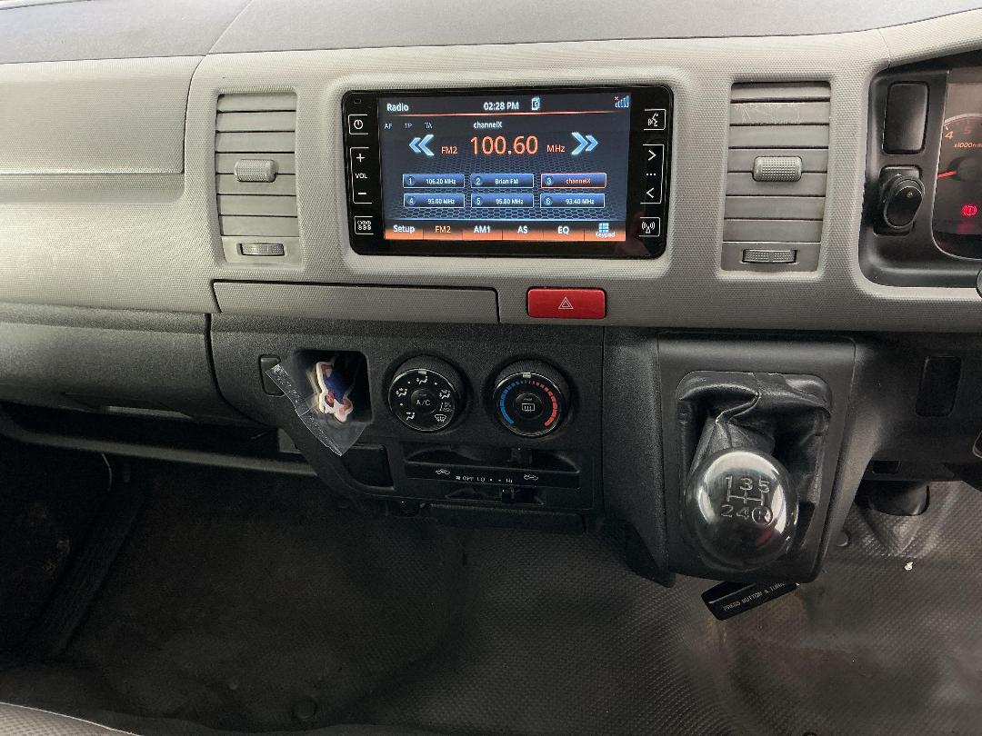 Photo '18' of Toyota Hiace