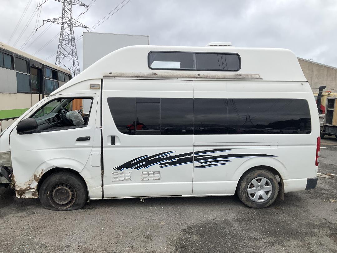 Photo '9' of Toyota Hiace 3.0DT ZX 4A 3 SEAT Van
