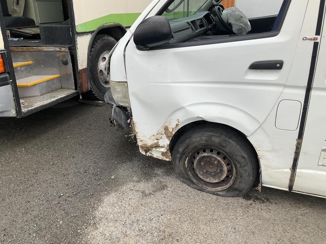 Photo '10' of Toyota Hiace 3.0DT ZX 4A 3 SEAT Van