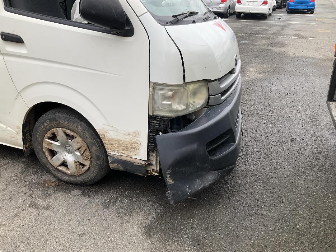 Photo '17' of Toyota Hiace 3.0DT ZX 4A 3 SEAT Van