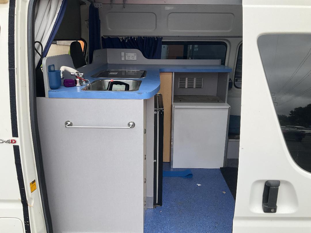 Photo '21' of Toyota Hiace 3.0DT ZX 4A 3 SEAT Van