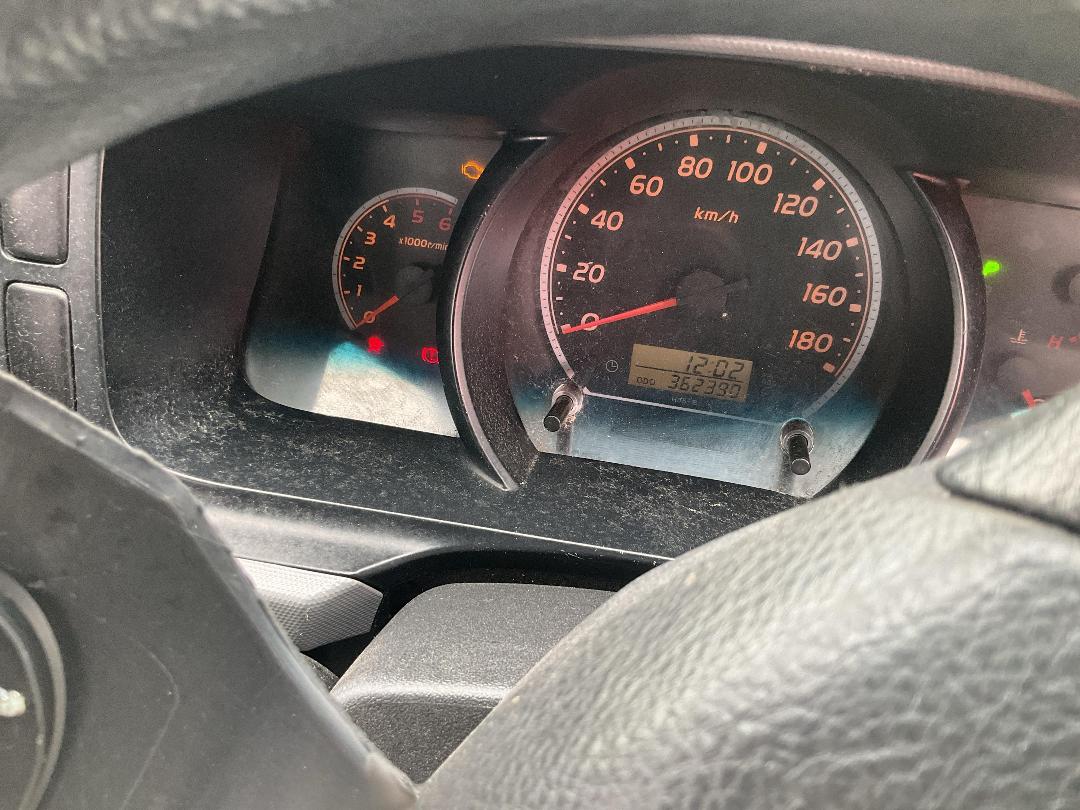 Photo '23' of Toyota Hiace 3.0DT ZX 4A 3 SEAT Van